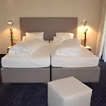Seelos 4*